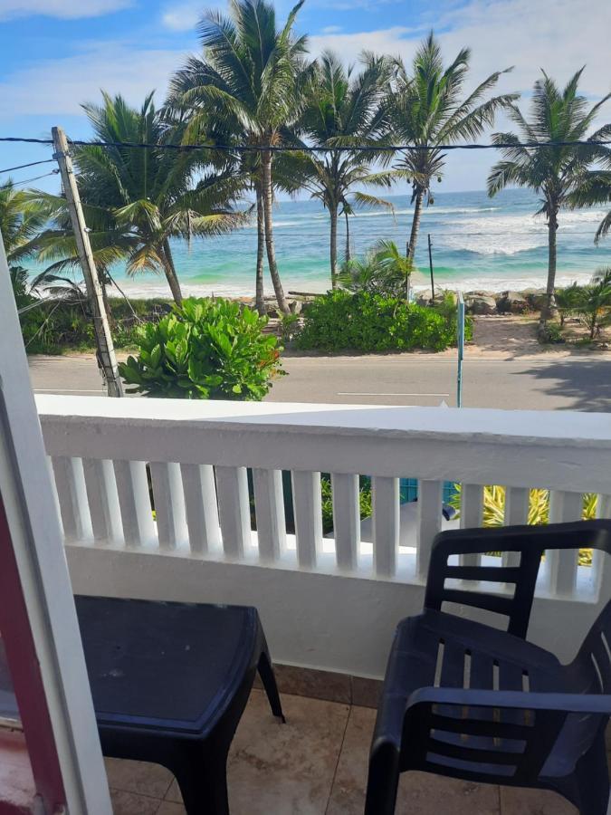 White Surfing Beach Resort Unawatuna Eksteriør billede